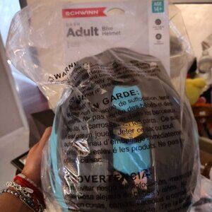 Schwinn bike helmet 14+